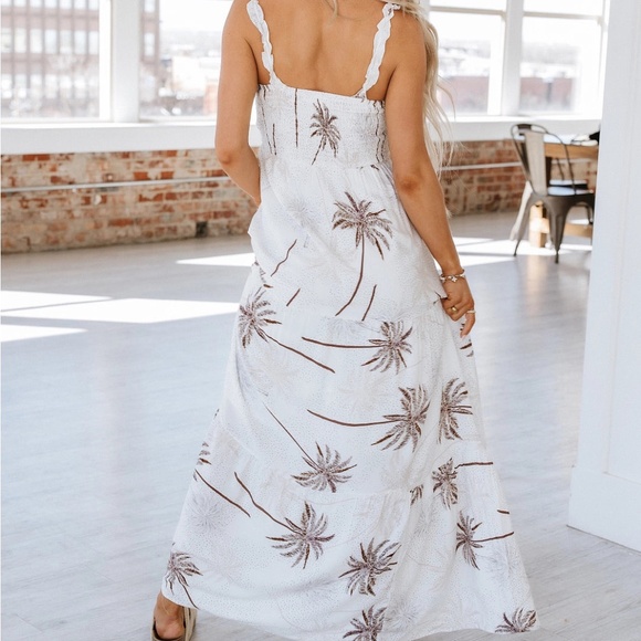 Leah Tropical Maxi Dress - Picture 7 of 7